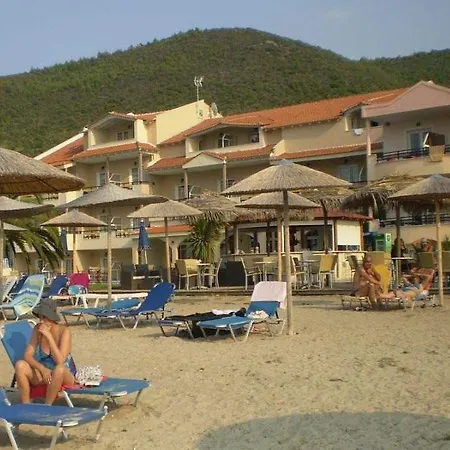 מלון Rachoni Bay 3*