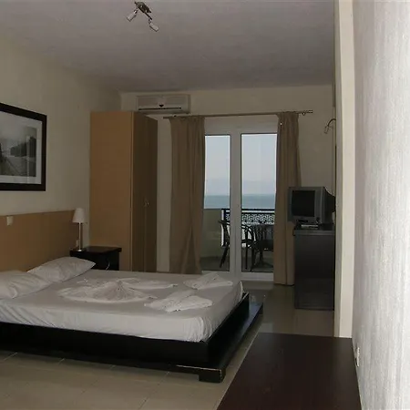 Rachoni Bay מלון