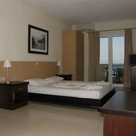 Rachoni Bay מלון 3*