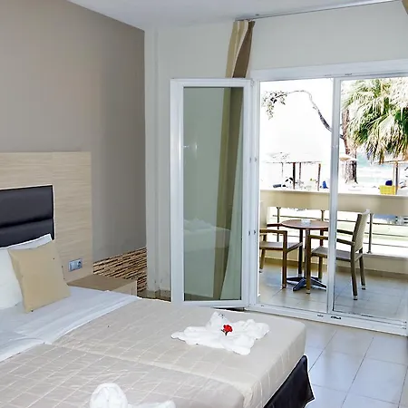 Rachoni Bay מלון 3*