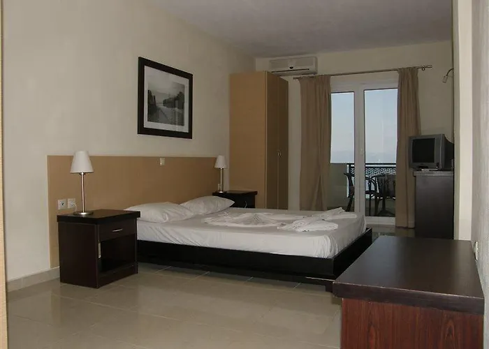 Rachoni Bay Hotel 3*