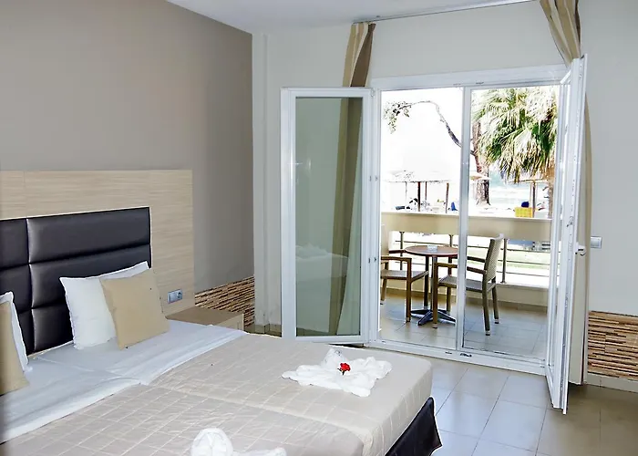 Rachoni Bay Hotel 3*